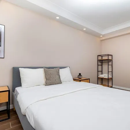 Bosphorus View With 2 Bedrooms Apartment Istanbul