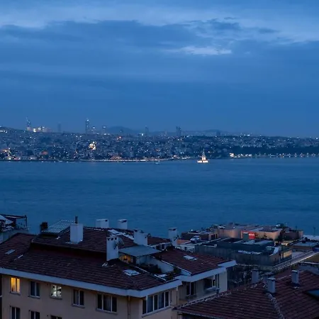 Bosphorus View With 2 Bedrooms Apartment